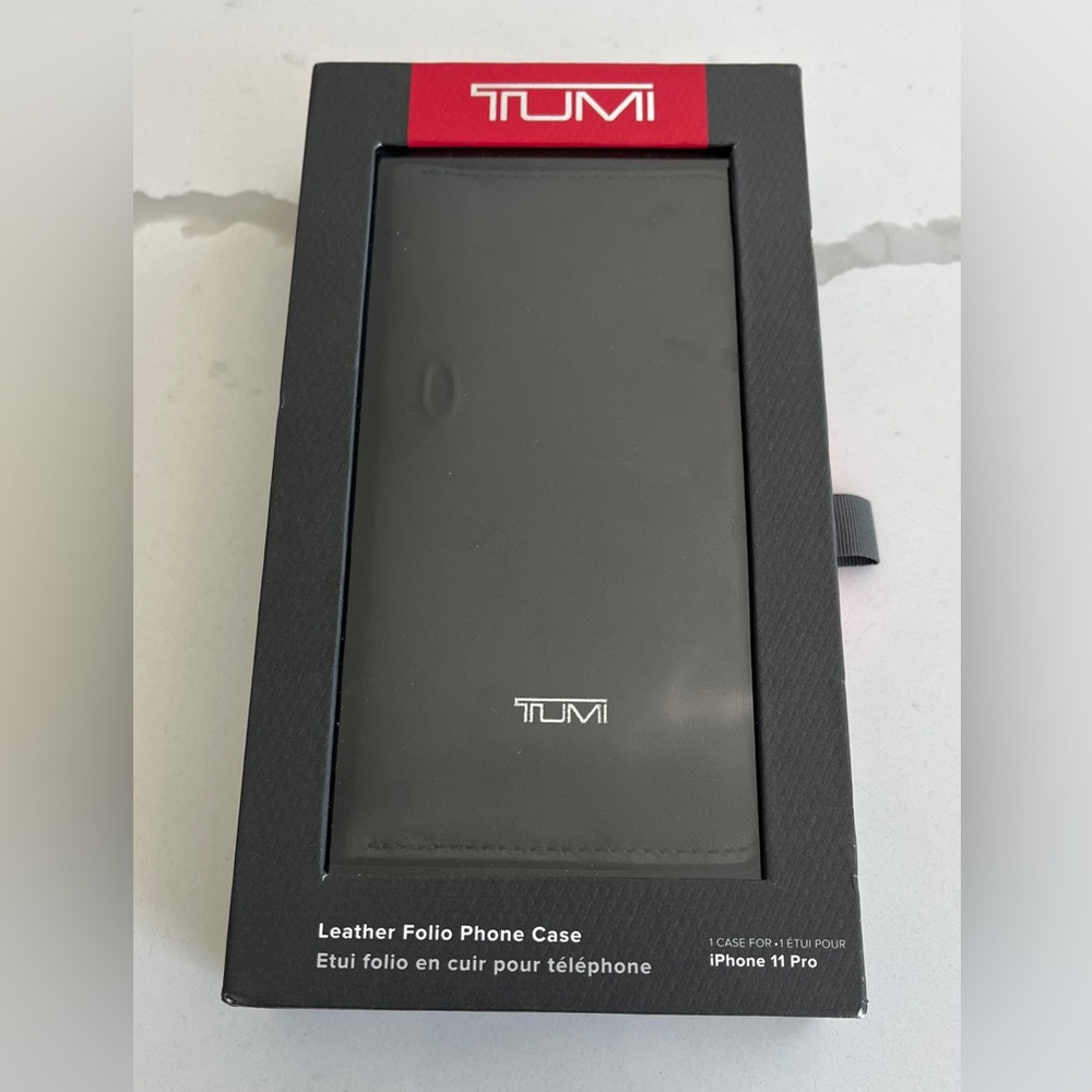 TUMI iPhone 11 Pro Leather Folio Phone Case NWOT
